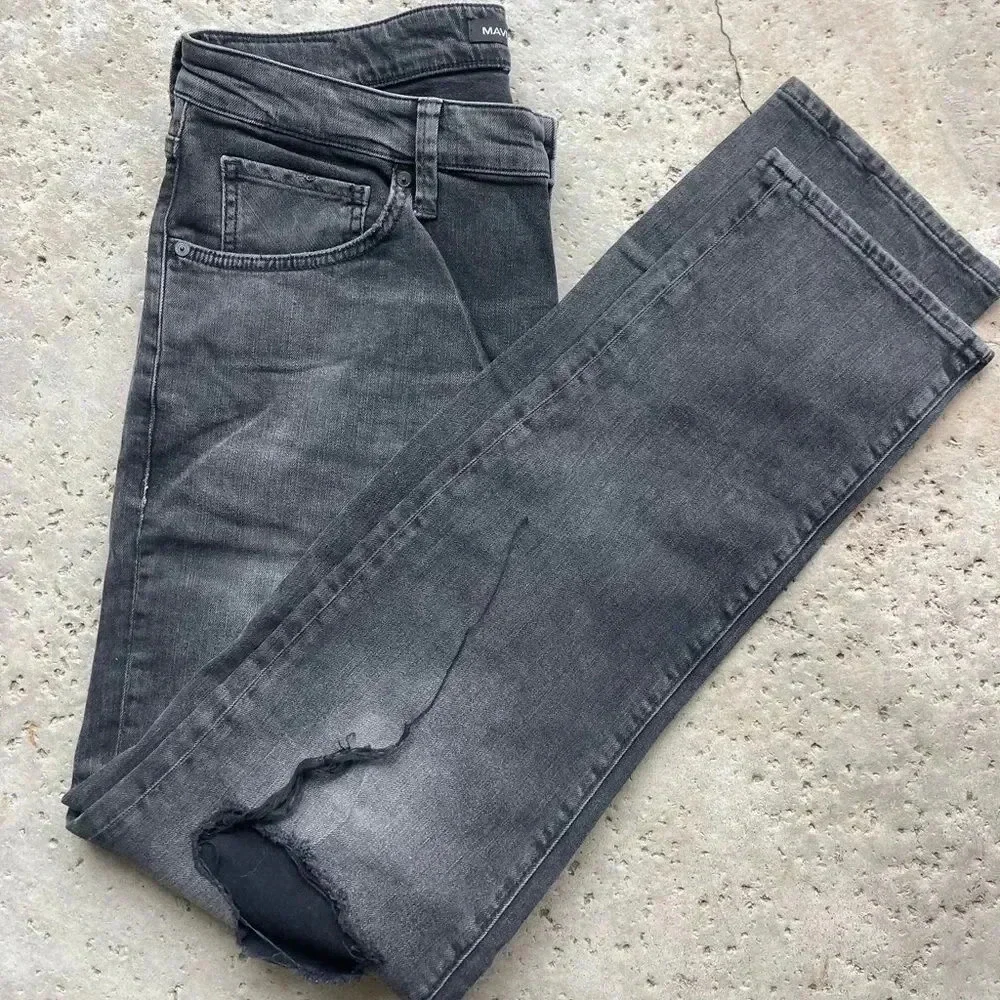 Mavi Jake Jeans Mens 36 x 34 Black Wash Slim Leg Distressed Jeans